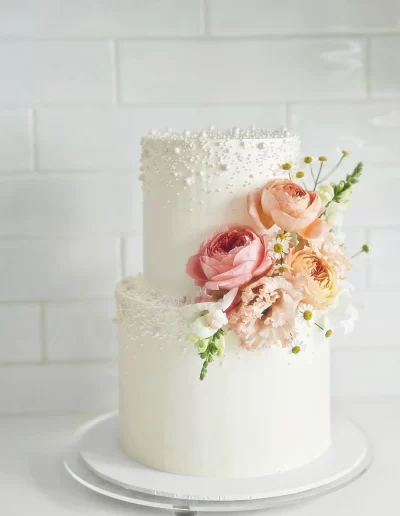 Hinterland Montville wedding cake Cupcake Elegance